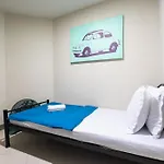 Uptown Parksuites Sky Garden Flr Bright Airy 2 Bedroom Balcony
