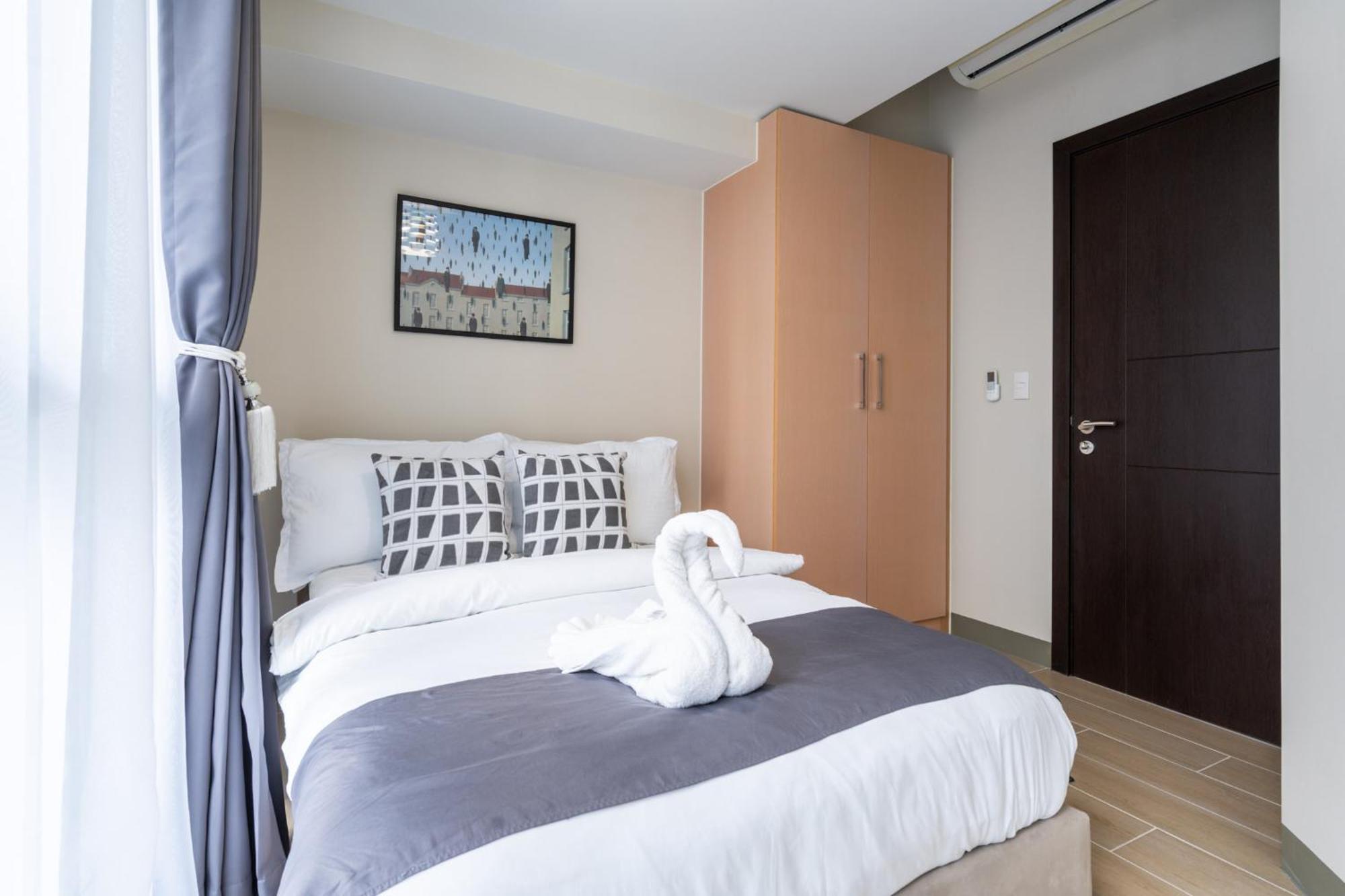 Uptown Parksuites Sky Garden Flr Bright Airy 2 Bedroom Balcony *