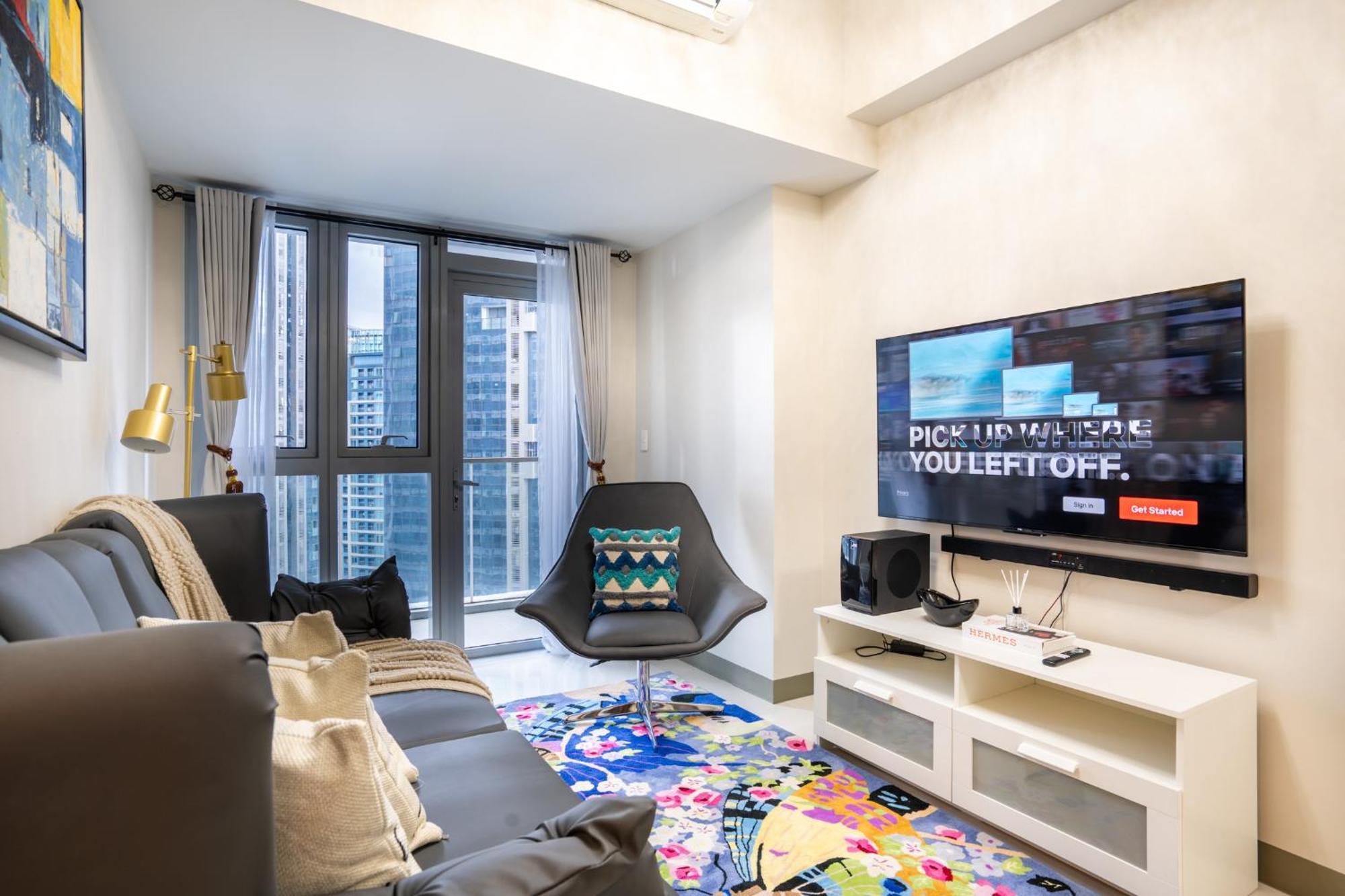 Uptown Parksuites Sky Garden Flr Bright Airy 2 Bedroom Balcony