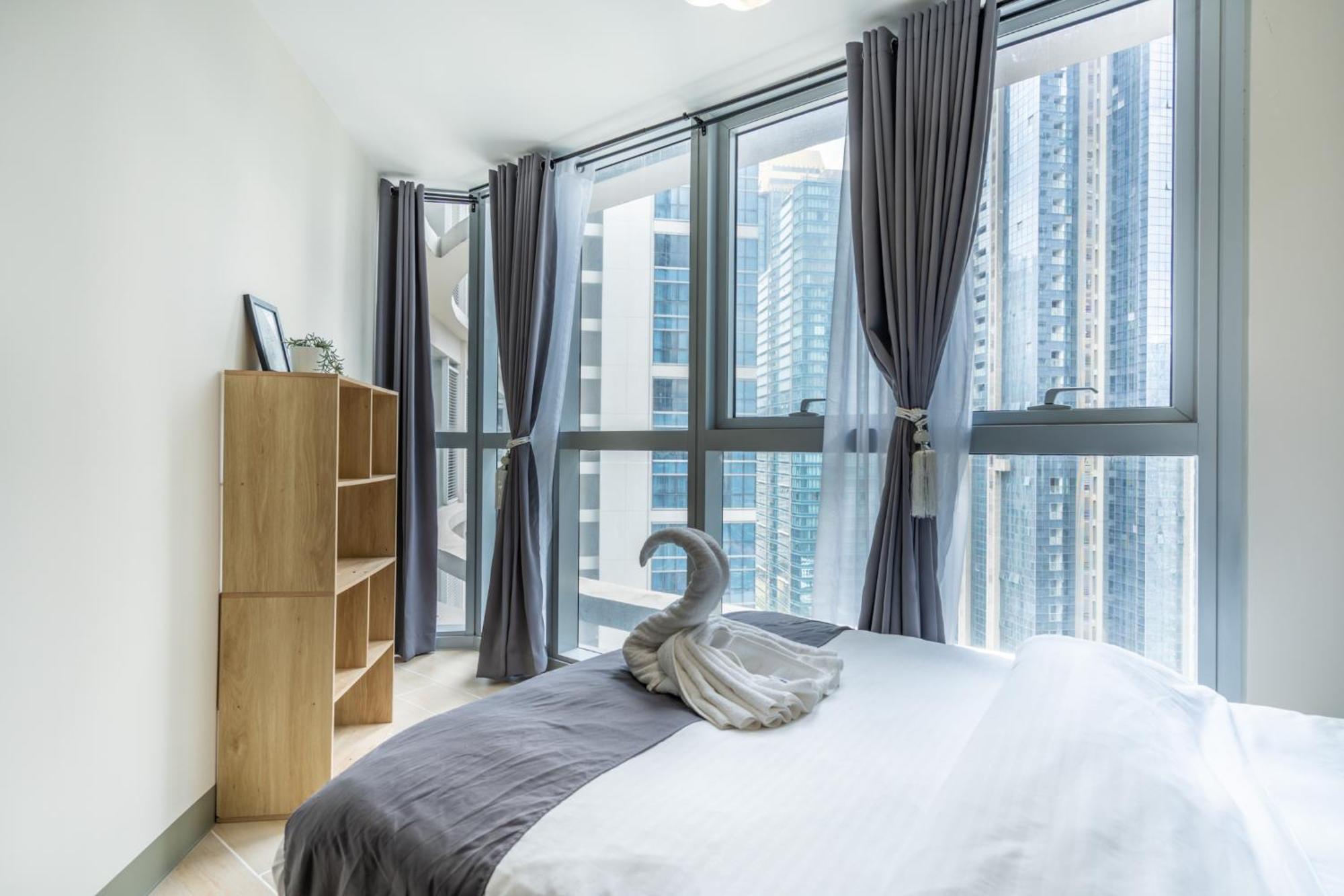 Uptown Parksuites Sky Garden Flr Bright Airy 2 Bedroom Balcony * Manila