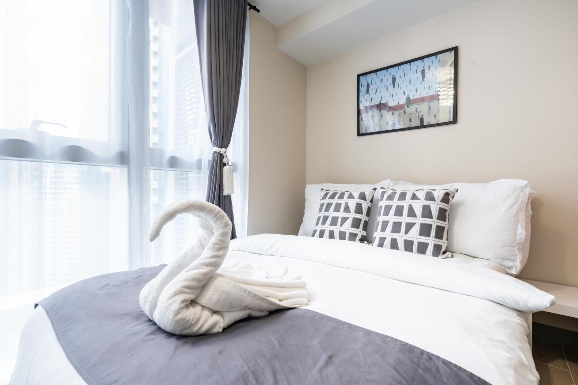 Uptown Parksuites Sky Garden Flr Bright Airy 2 Bedroom Balcony *