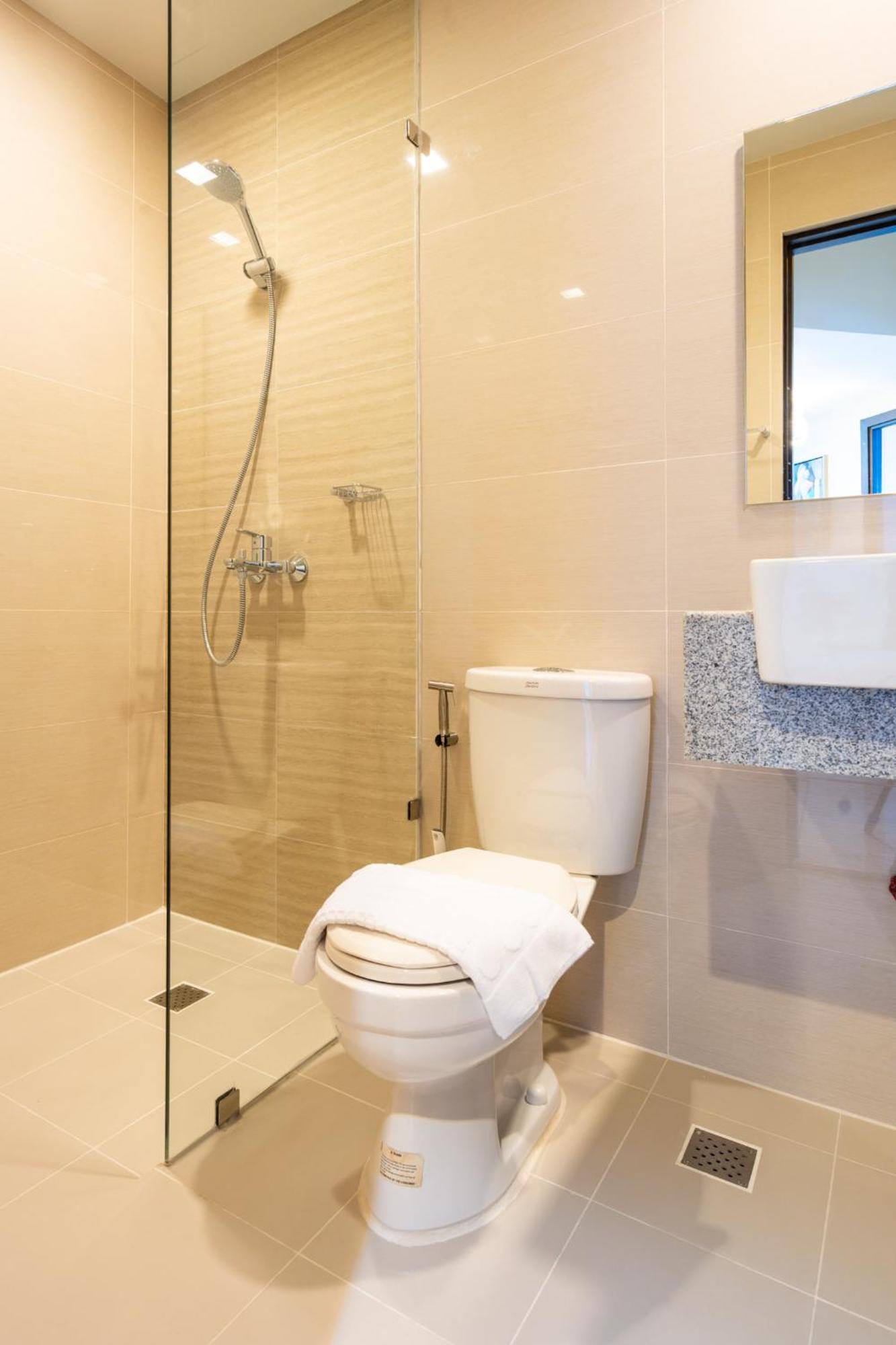 Uptown Parksuites Sky Garden Flr Bright Airy 2 Bedroom Balcony *