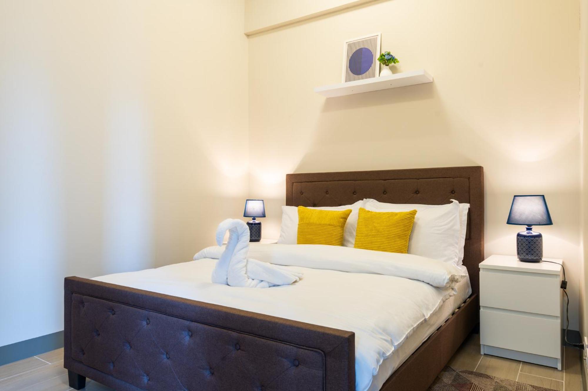 Uptown Parksuites Sky Garden Flr Bright Airy 2 Bedroom Balcony
