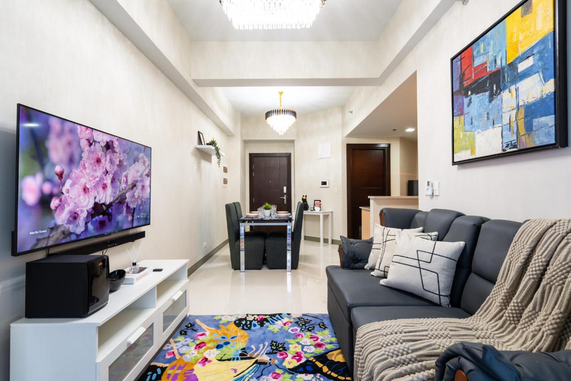 Uptown Parksuites Sky Garden Flr Bright Airy 2 Bedroom Balcony